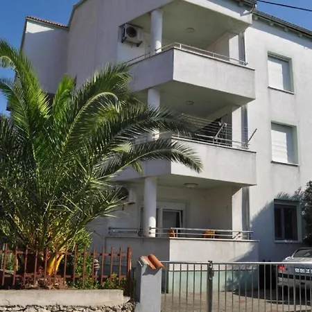 Milka Apartment *